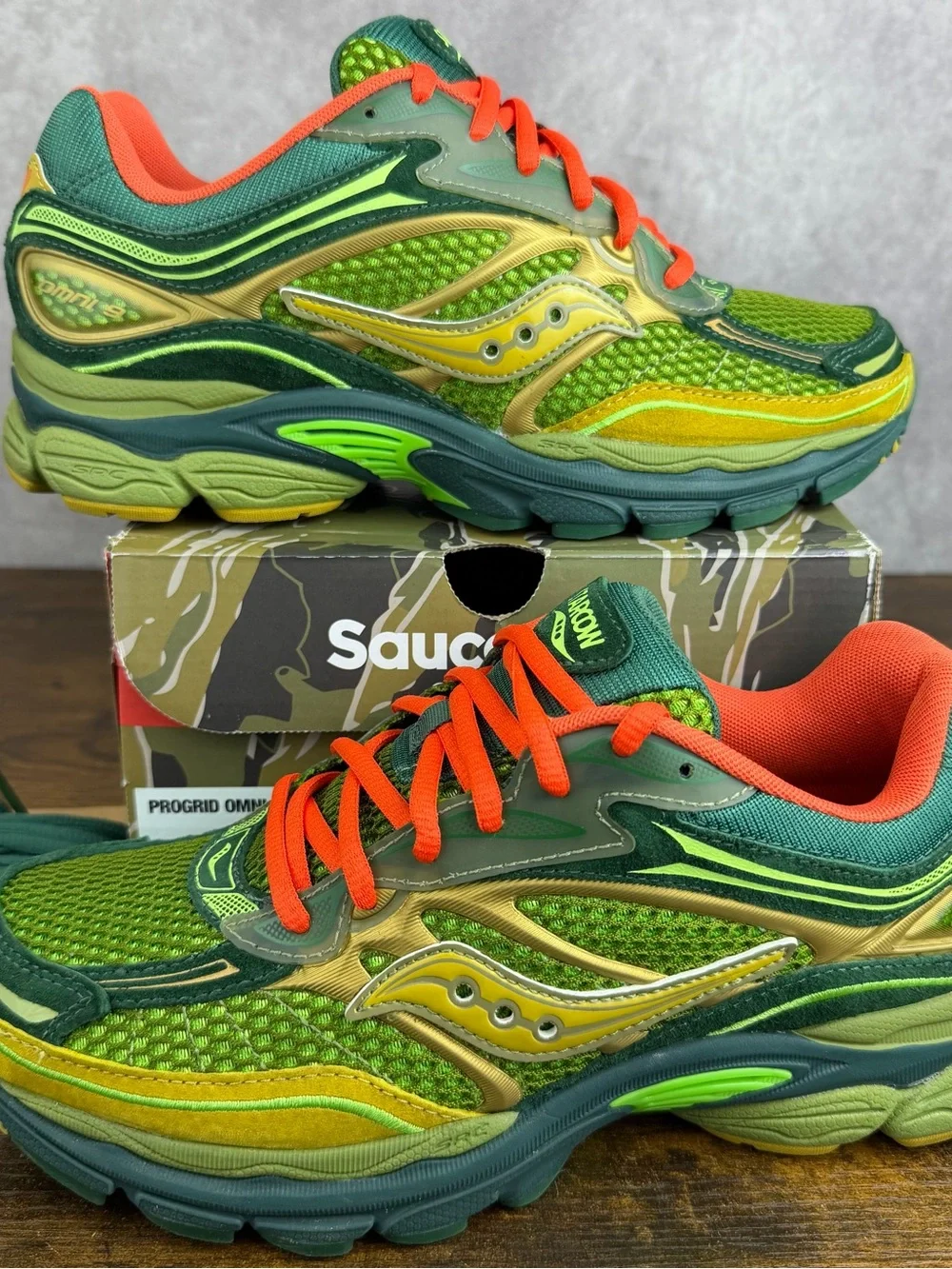 Saucony ProGrid Omni 9 x Starcow Nature Acts, Man Does Size 7.5 S70869-1 OG Rare